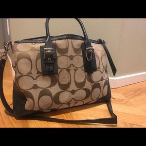 Signature Coach overnight bag